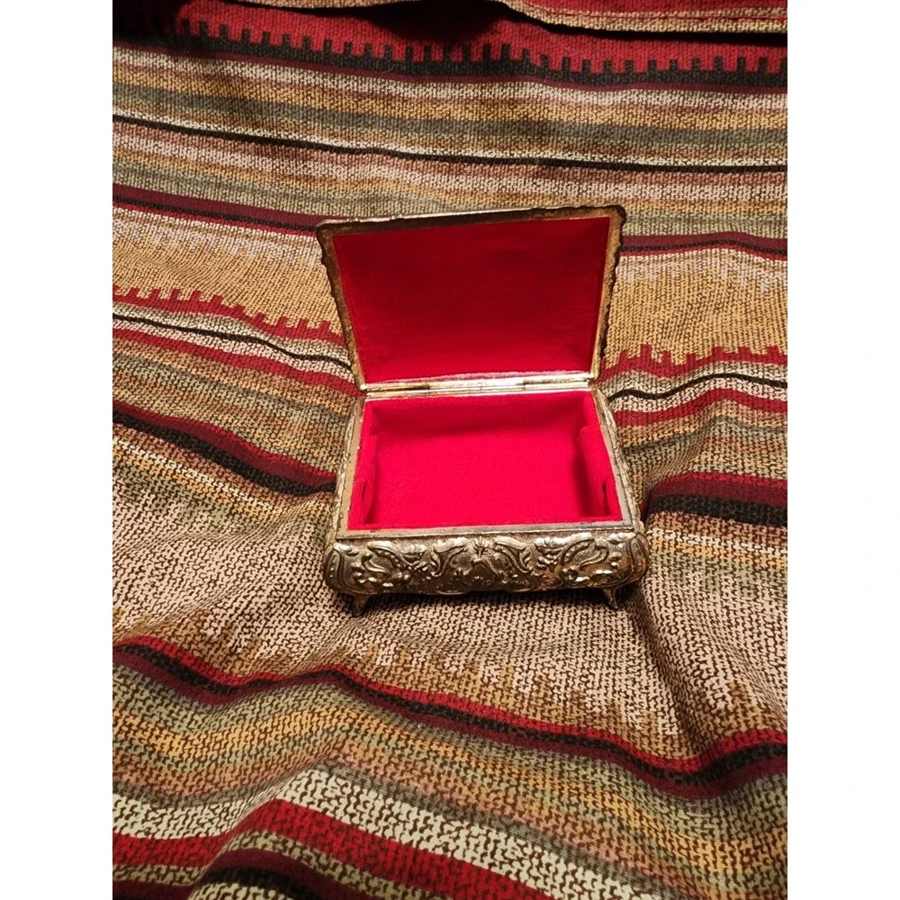 Vintage Metal‎ Repousse Trinket Box.